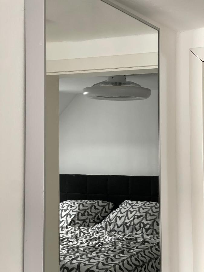 Berg Messe Dg 1Zi, K,D,B Parkplatz, W-Lan, Homeoffice Бергиш-Гладбах Экстерьер фото
