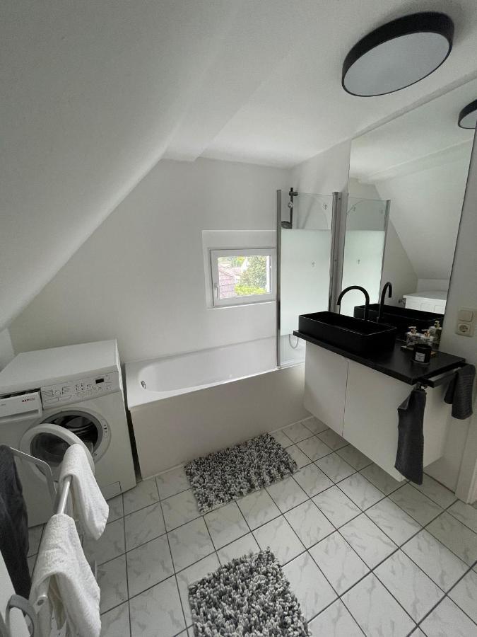 Berg Messe Dg 1Zi, K,D,B Parkplatz, W-Lan, Homeoffice Бергиш-Гладбах Экстерьер фото